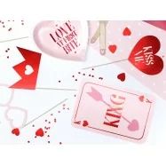 7 pancartes Valentines mise en scène