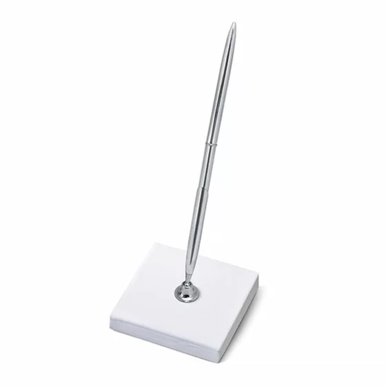 Stylo argent avec socle blanc