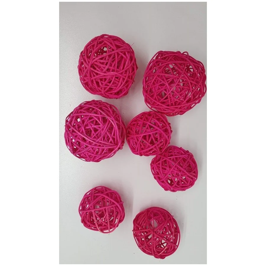 9 moyennes boules rotin rose (vente de matériel d'occasion)