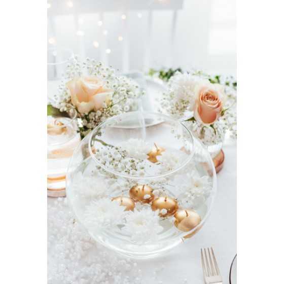 50 bougies flottantes or 4 cm mise en scène