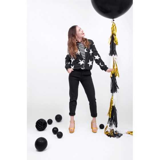 Ballon géant noir pastel mise en scène