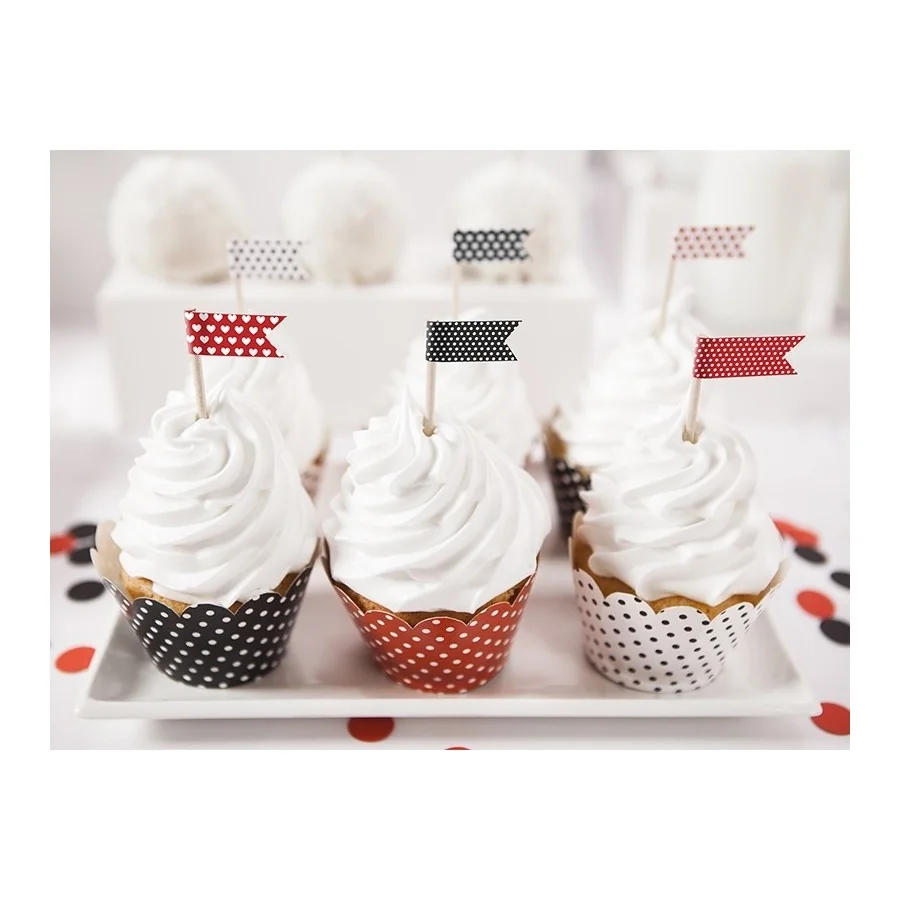 6 papiers pour cupcake à pois mise en scène